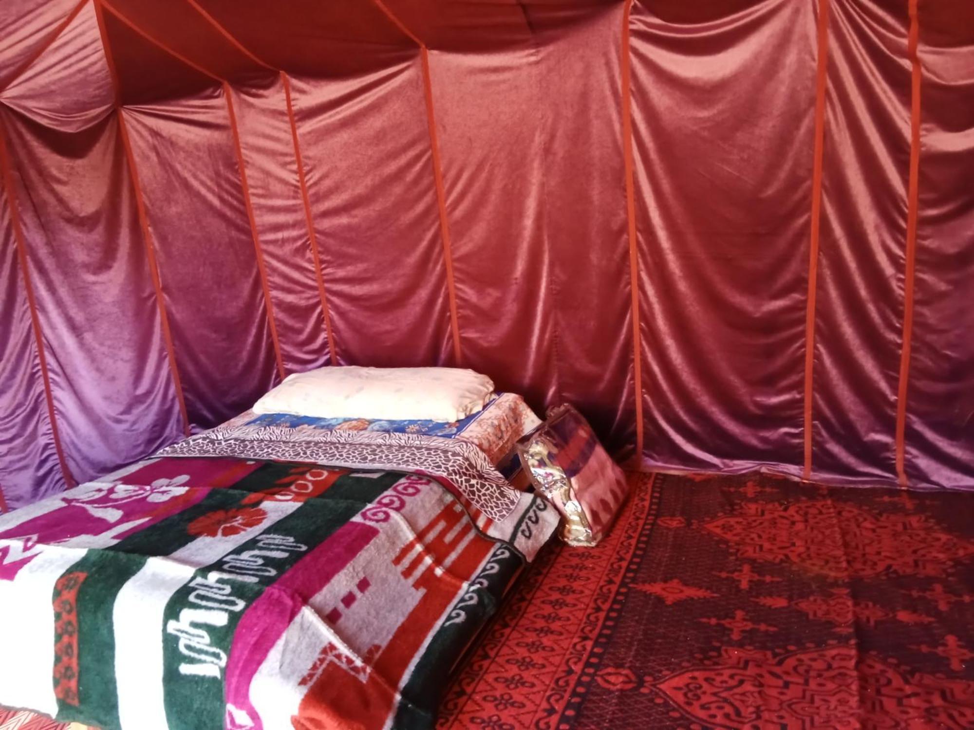 Отель Bivouac Cote-Iriki Foum Zguid Экстерьер фото